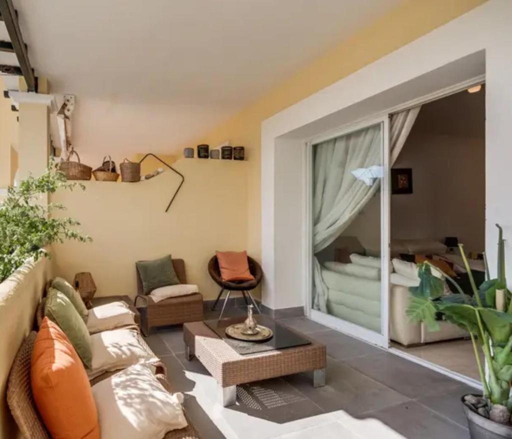 Bedroom, With A Share Bathroom In A Bed And Breakfast Place Málaga Eksteriør billede